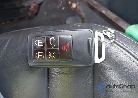 2015 Volvo S60 T5 Premier из США, поврежденный, VIN YV1612TK3F1359338